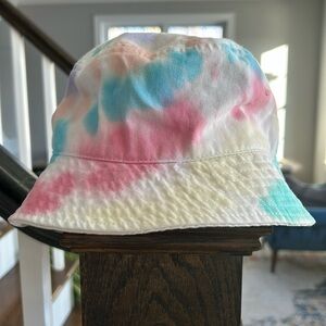 ❤️ Tie-dyed bucket hat